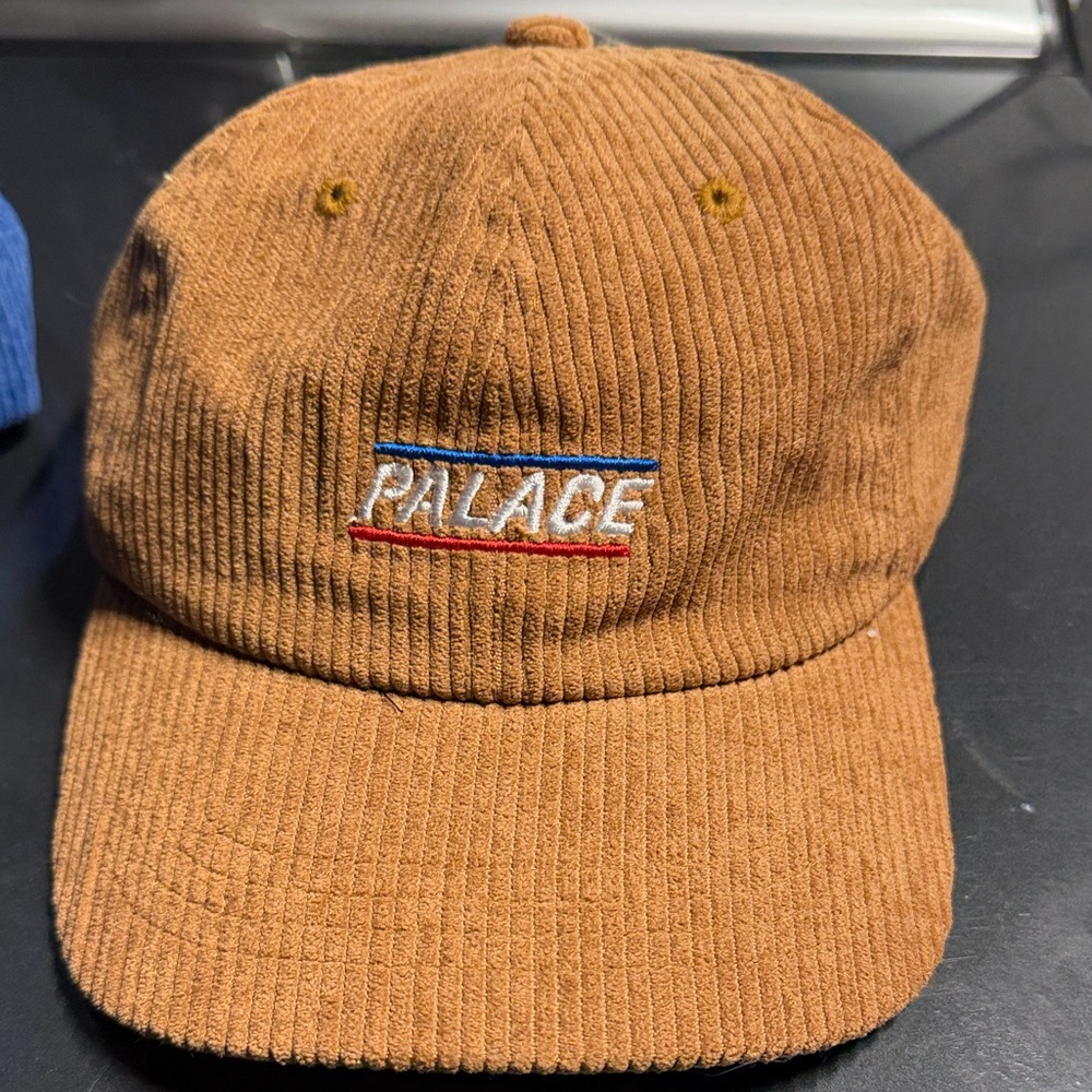 PALACE Corduroy 6-Panel Cap in Tan